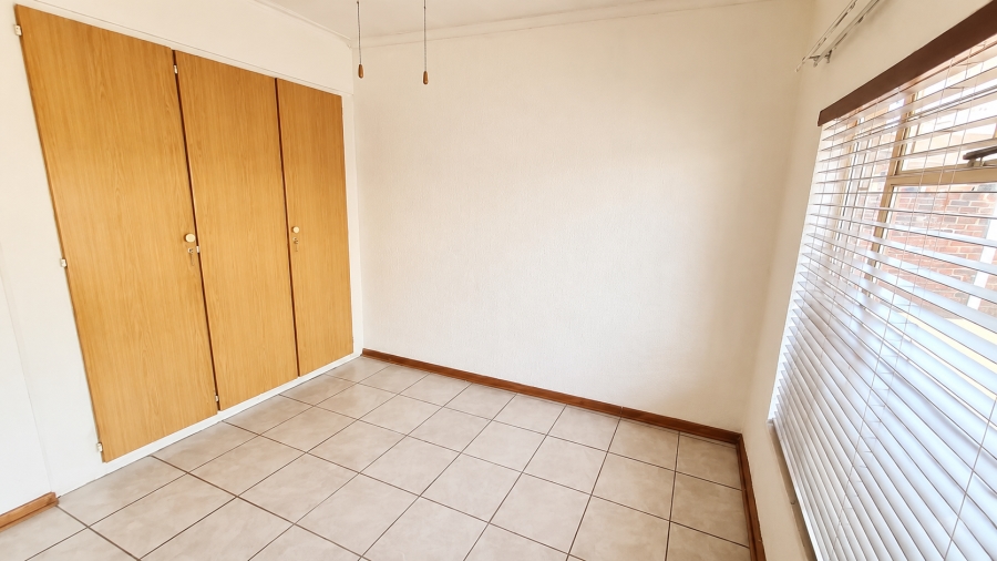 2 Bedroom Property for Sale in Rustenburg Central North West
